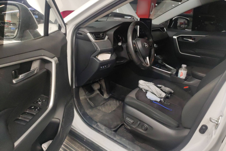 丰田 RAV4荣放 2021款 2.0L CVT两驱风尚版中控内饰7003
