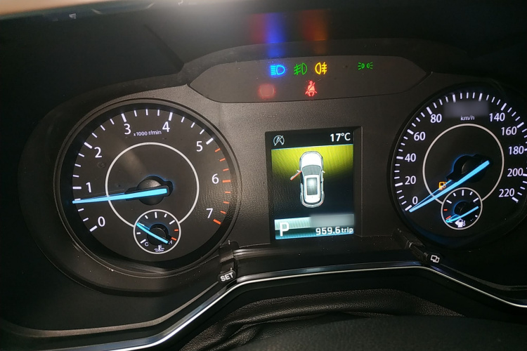 福特 领界 2019款 EcoBoost 145 CVT尊领型 国V局部细节14