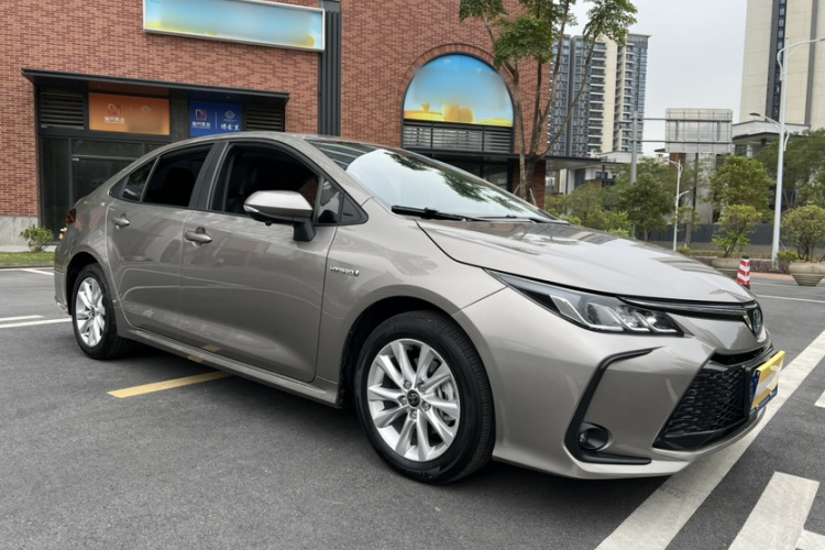 丰田 卡罗拉 2023款 1.8L 智能电混双擎 精英版车身外观6010