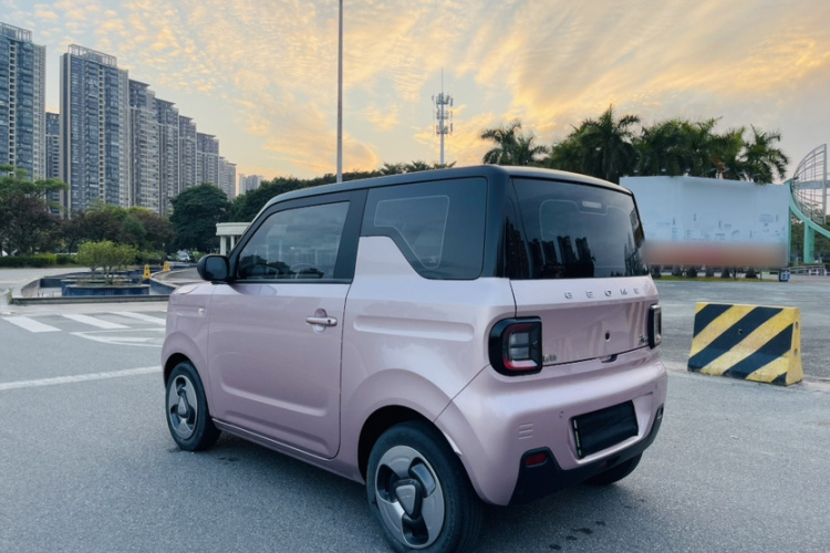 吉利银河 2023款 熊猫mini 200km 灵动熊车身外观6008