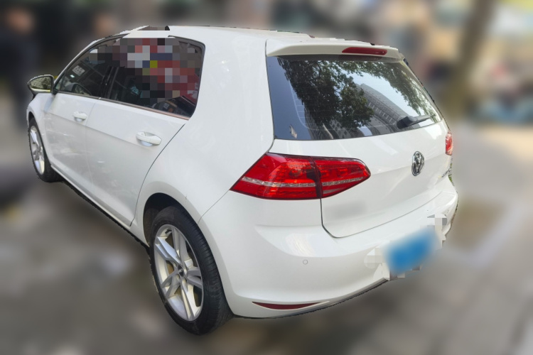 大众 高尔夫 2015款 1.4TSI 自动豪华型车身外观5