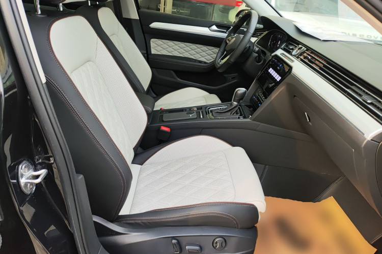 大众 迈腾 2023款 200万辆纪念版 380TSI DSG旗舰型局部细节41