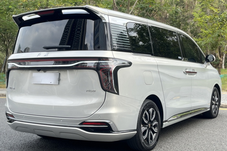 红旗HQ9 2023款 2.0T 智联旗享版车身外观6006