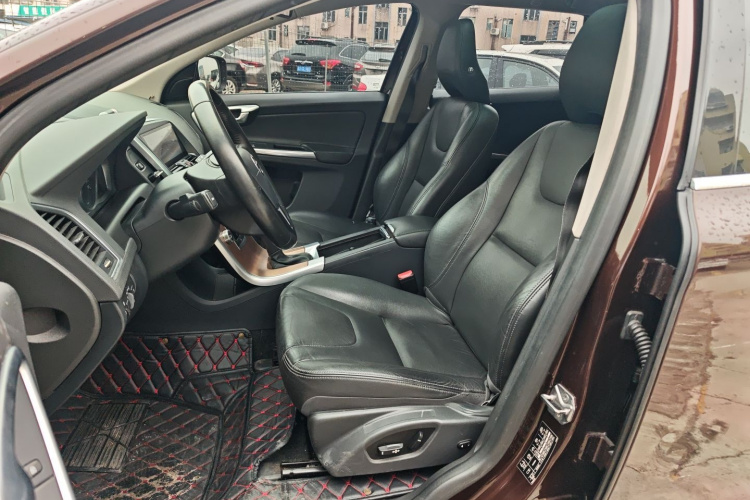 沃尔沃XC60 2017款 T5 智行升级版中控内饰19