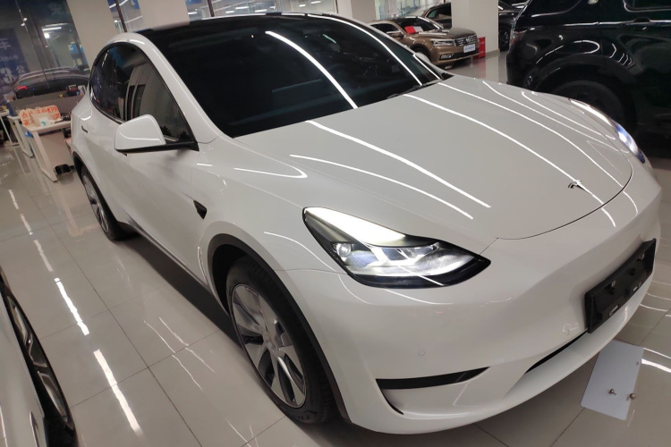 特斯拉 Model Y 2023款 后轮驱动版车身外观3