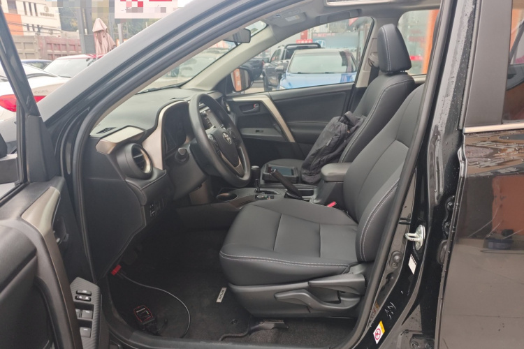 丰田 RAV4荣放 2015款 2.0L CVT两驱风尚版中控内饰19