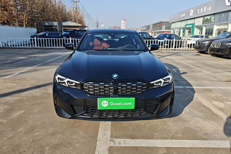 宝马3系 2024款 325i M运动曜夜套装车身外观2