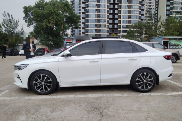 吉利汽车 帝豪 2025款 第4代 1.5L CVT尊贵型车身外观4