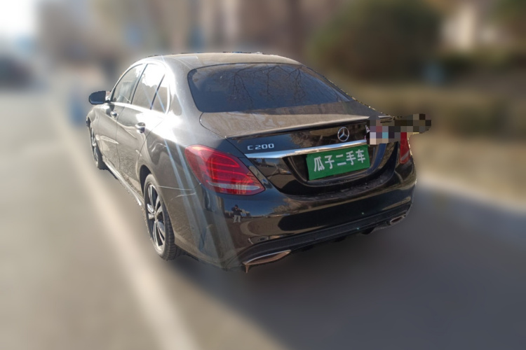 奔驰C级 2018款 C 200 运动版车身外观5