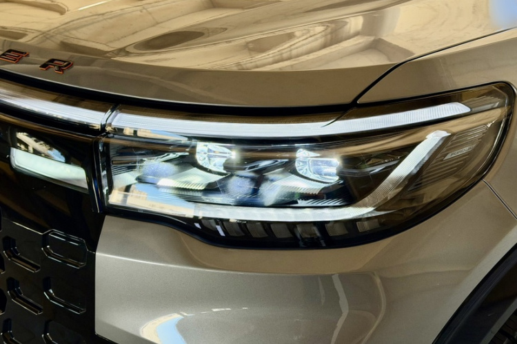 福特 探险者 2024款 2.3T EcoBoost 昆仑巅峰版 6座车身外观6004