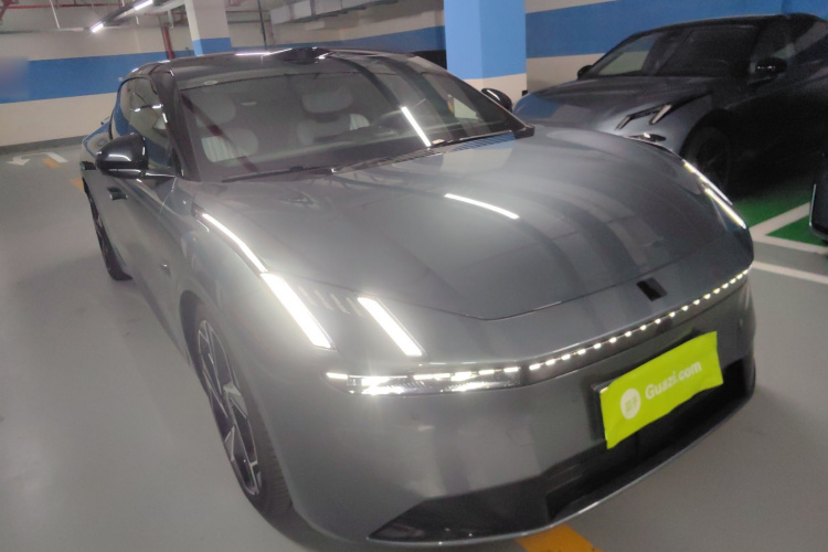 领克Z10 2024款 95kWh 702km四驱智驾Ultra车身外观3