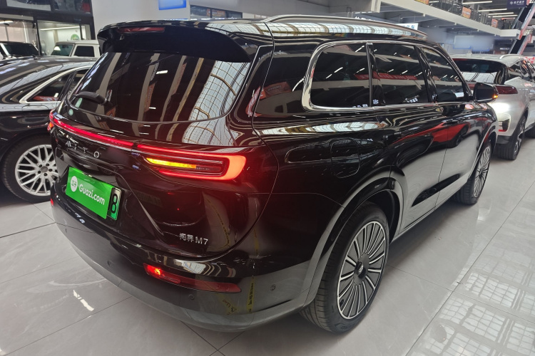 鸿蒙智行 问界M7 2022款 1.5T 四驱旗舰版车身外观7