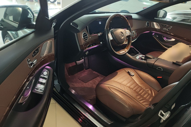 奔驰S级 2014款 S 500 L中控内饰20