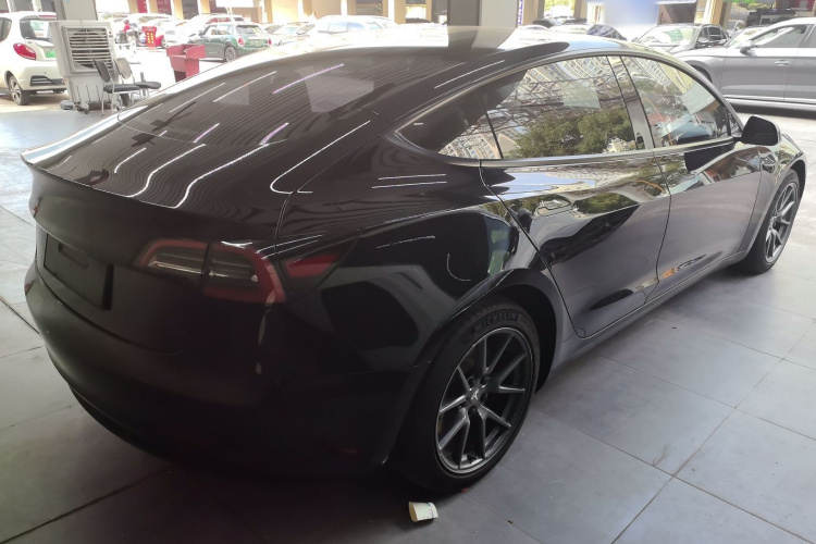 特斯拉 Model 3 2021款 标准续航后驱升级版 3D6车身外观7