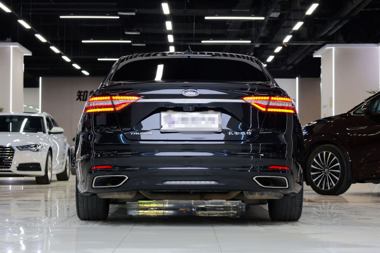 福特 金牛座 2019款 EcoBoost 245 Vignale臻享版车身外观6006