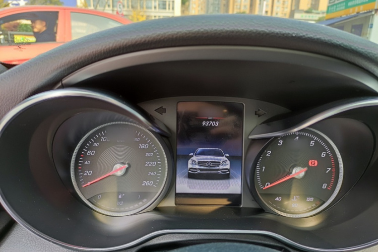 奔驰C级 2018款 C 200 运动版中控内饰7006