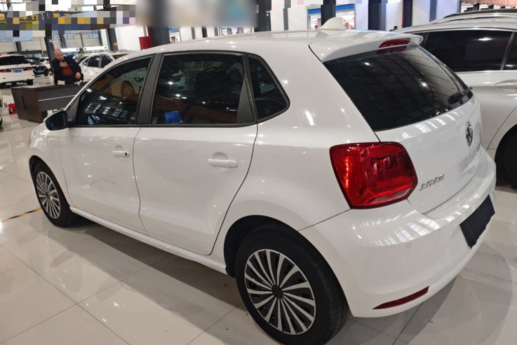 大众 Polo 2016款 1.6L 自动舒适型车身外观4