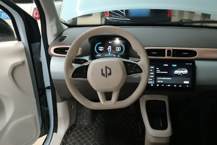 零跑汽车 零跑T03 2023款 310轻享版中控内饰13