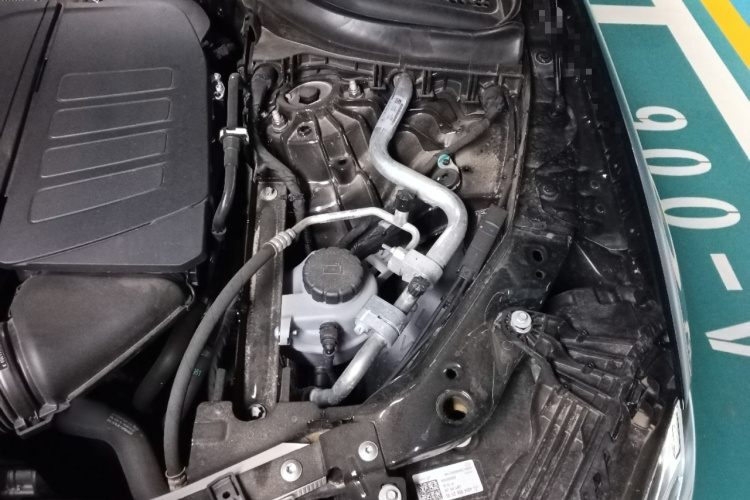 奔驰GLC 2024款 GLC 300 L 4MATIC 动感型 5座局部细节9007