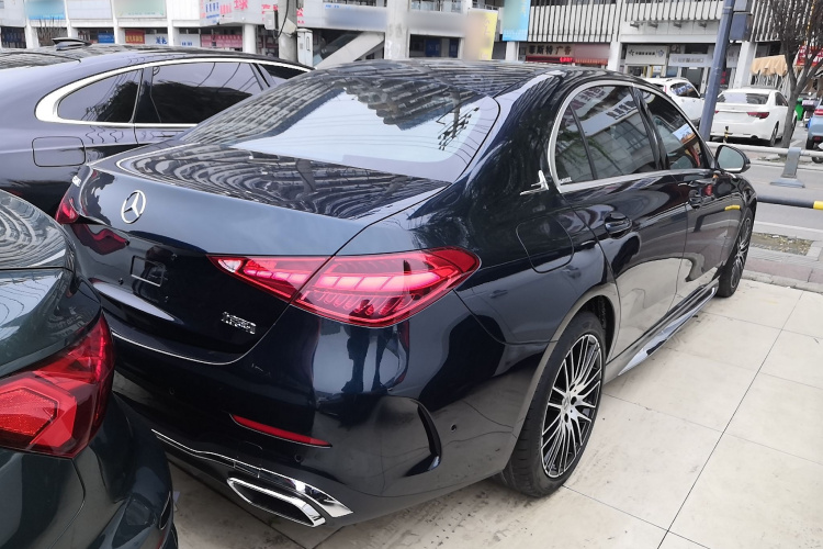 奔驰C级 2022款 改款 C 260 L 运动版车身外观7