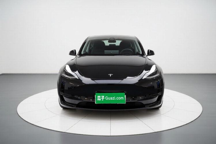 特斯拉 Model Y 2021款 标准续航后驱版车身外观2