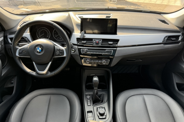 宝马X1 2016款 sDrive18Li 尊享型中控内饰7002
