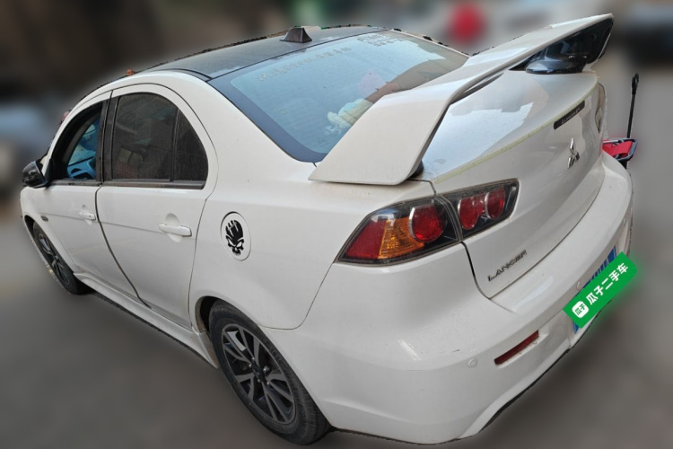 三菱 翼神 2016款 1.8L 手动黑白复刻版车身外观5