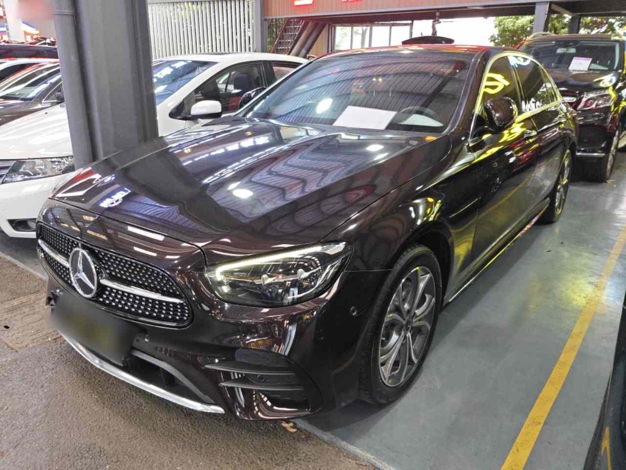 奔驰E级 2023款 E 300 L 运动时尚型(2)