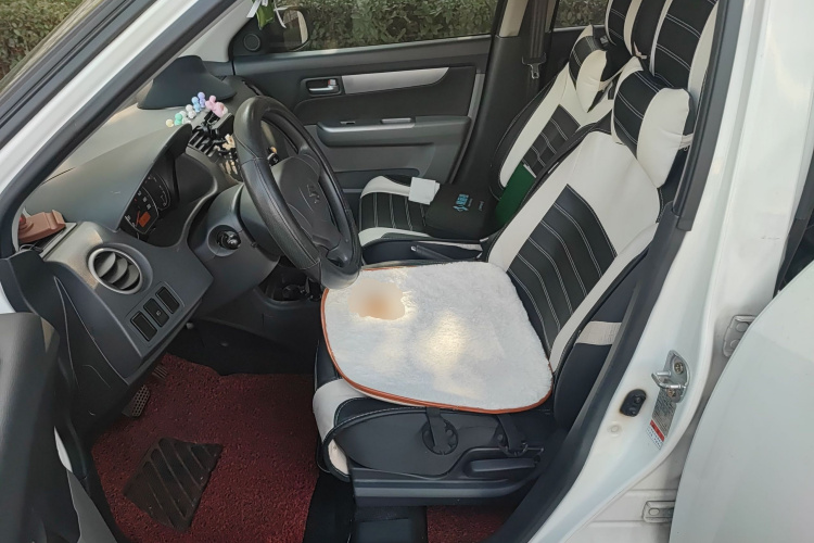 铃木 雨燕 2014款 1.5L 自动时尚型中控内饰19