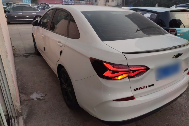 雪佛兰 科鲁泽 2019款 Redline 320T 双离合欢快版 国VI车身外观4