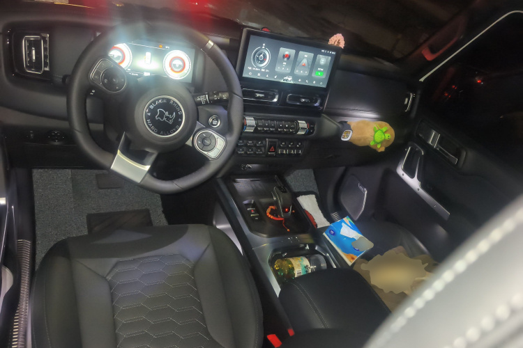 212 T01 2024款 2.0T 机械师中控内饰12