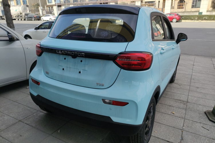 零跑汽车 零跑T03 2025款 310舒享版车身外观7