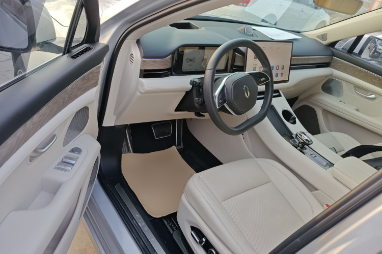 鸿蒙智行 问界M5 2022款 增程四驱旗舰版中控内饰7003