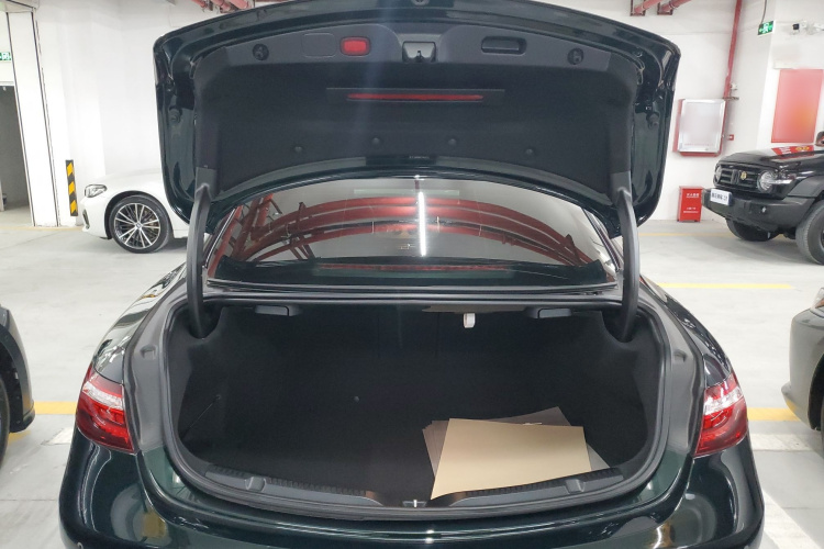 奔驰E级(进口) 2021款 改款 E 260 轿跑车局部细节23