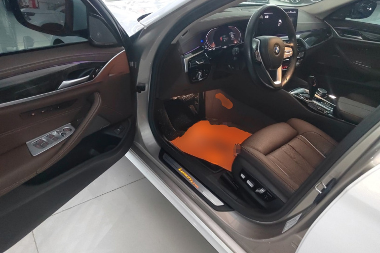 宝马5系 2021款 改款 530Li 尊享型 豪华套装中控内饰20