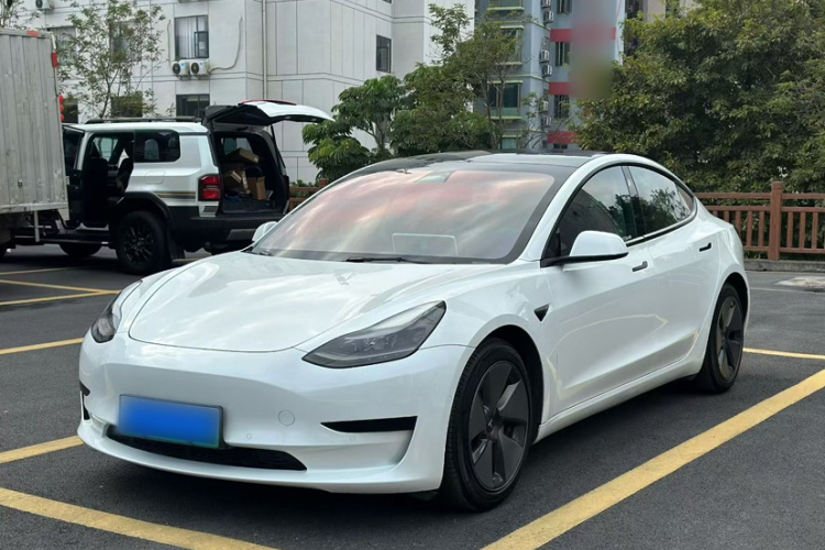 特斯拉 Model 3 2022款 后轮驱动版车身外观6007
