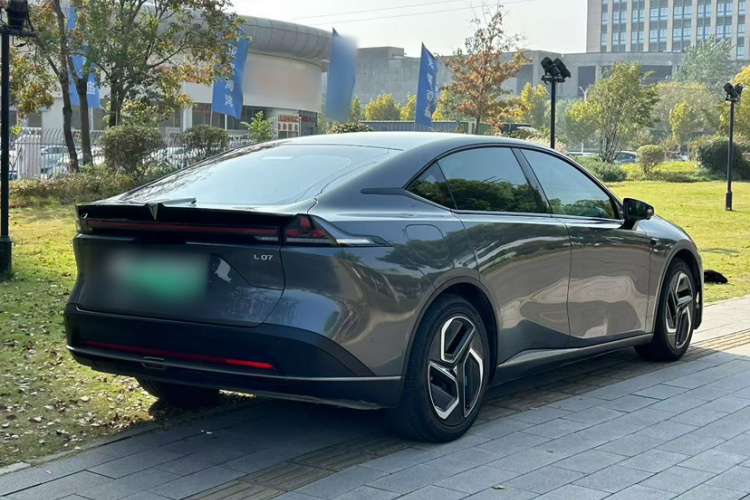 深蓝汽车 深蓝L07 2024款 530Max乾崑智驾ADS SE纯电版车身外观6005