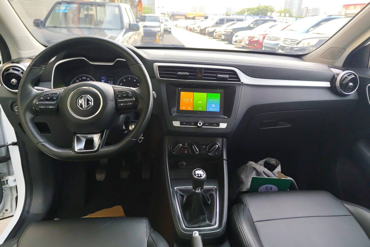 名爵ZS 2018款 1.5L 手动舒适版 国V中控内饰7002