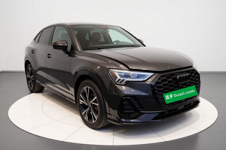 奥迪Q3 Sportback 2023款 40 TFSI 时尚型车身外观3