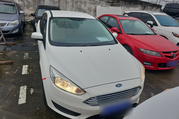 福特 福克斯 2018款 三厢经典 1.6L 自动舒适型智行版车身外观6001