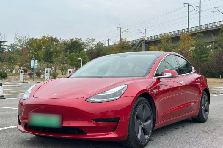 特斯拉 Model 3 2020款 改款 标准续航后驱升级版车身外观1