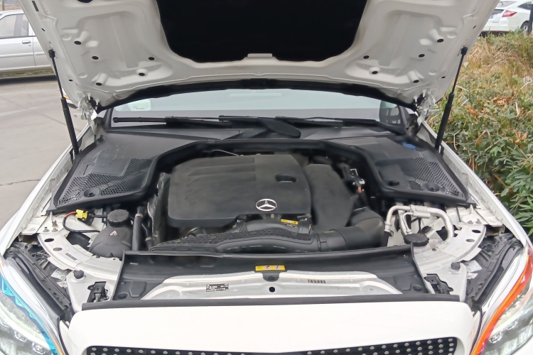 奔驰C级 2020款 改款 C 260 L 运动版机舱底盘24