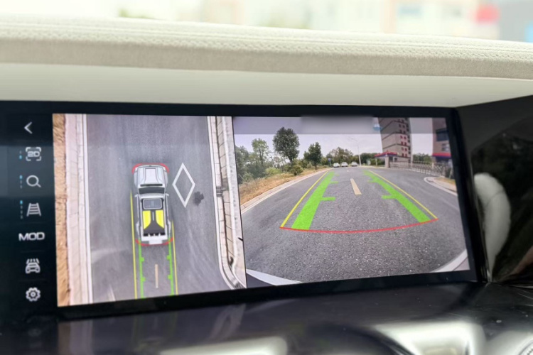 超境汽车 共创坦克300 2021款 2.0T 赛博坦克中控内饰7004