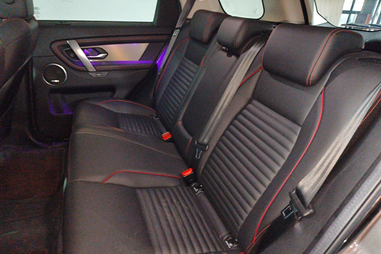 路虎 发现运动版 2022款 249PS 大都会版 5座中控内饰21