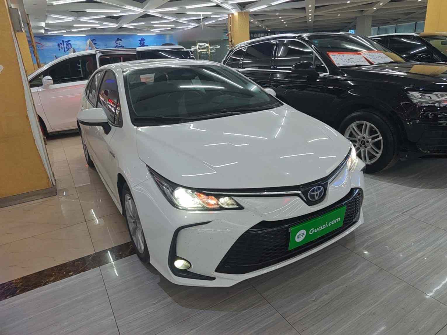 丰田 卡罗拉 2023款 1.8L 智能电混双擎 精英版(5)