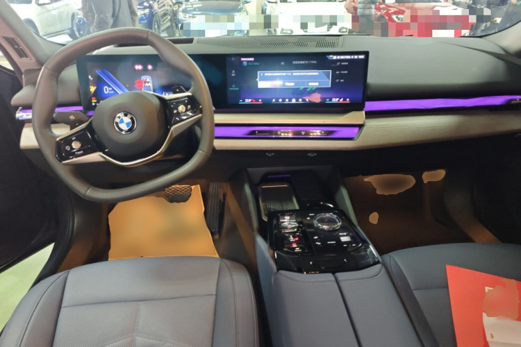 宝马5系 2024款 530Li 尊享型 M运动套装中控内饰12