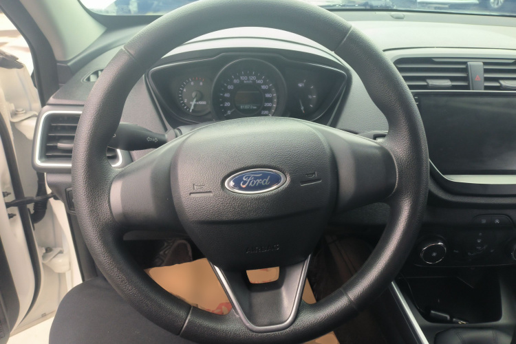 福特 福睿斯 2019款 改款 1.5L 手动质享型 国VI中控内饰13