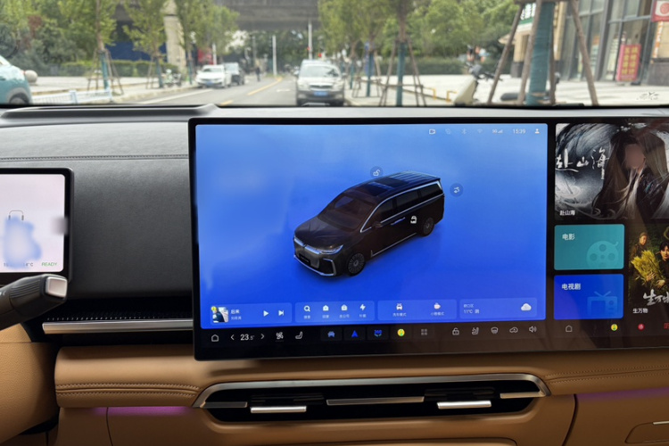 岚图汽车 岚图梦想家 2025款 PHEV 四驱旗舰鲲鹏版局部细节16