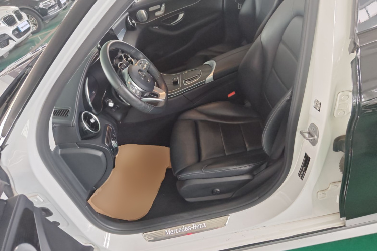 奔驰C级 2021款 C 260 L 运动星耀臻藏版中控内饰19