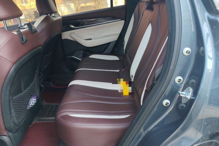 吉利汽车 星越L 2021款 2.0TD DCT EVO两驱尊贵型中控内饰21